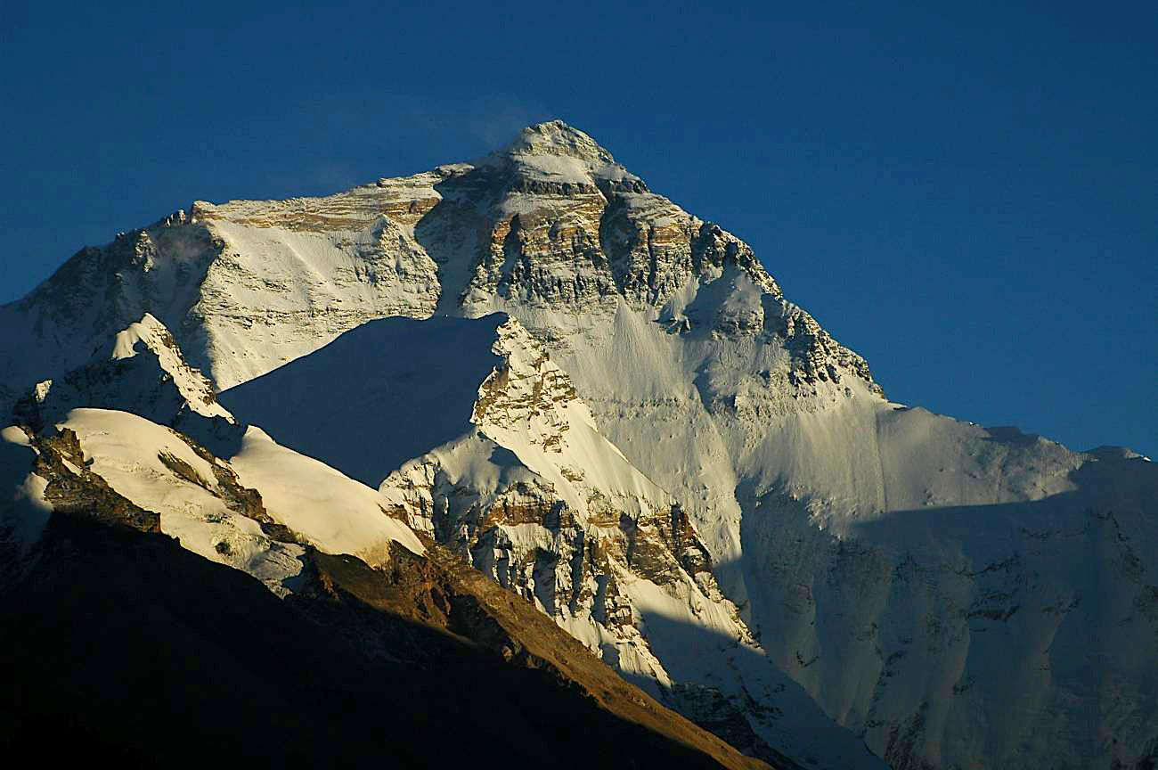 mount_everest_north_face.jpg