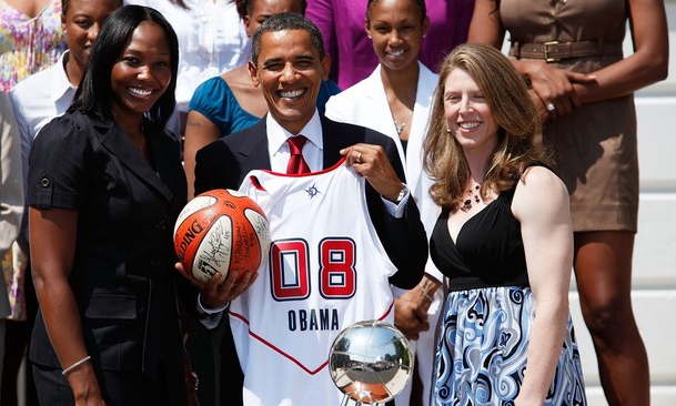 obamasbasketball.jpg