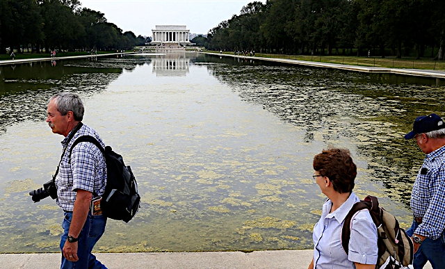 reflecting-pool-dc-nj-04.photoblog900.jpg