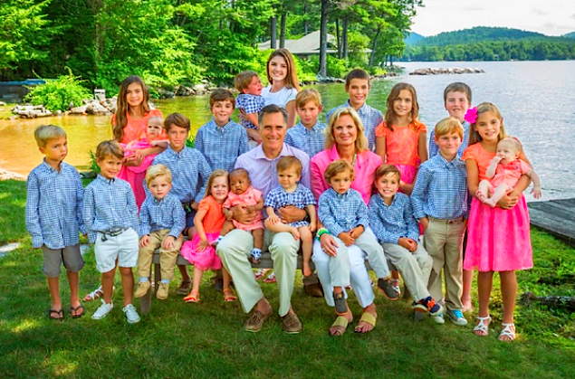 romney-2013-christmas-photo.jpg