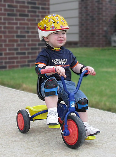008-will-riding-tricycle.jpg