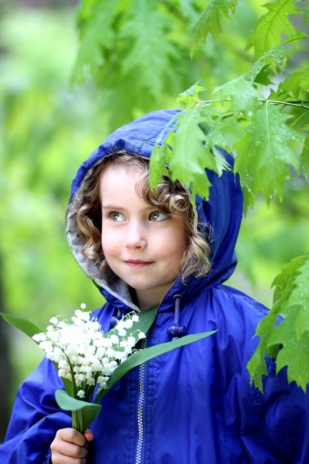 A_little-girl-in-rain-jacket-340x509.jpg