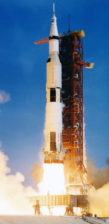 a_apollo11liftoff.jpg