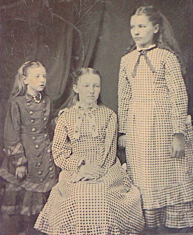carrie__mary__and_laura_ingalls__circa_1879_1881.jpg