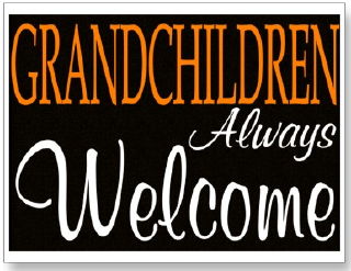 grandchildren_always_welcome_postcard-p239884608187609595qibm_400.jpg
