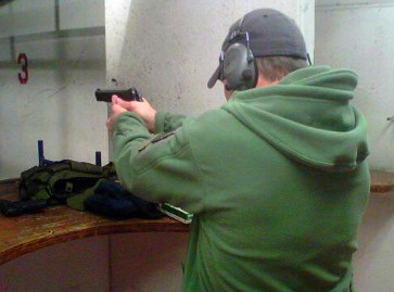 ht_rick_perry_shooting_range_ll_120106_wblog.jpg