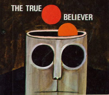 the-true-believer-book-cover-classic-657x1024.jpg