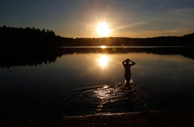 walden_pond_on_a_fall_afternoon_in_concord__massachusetts.jpg